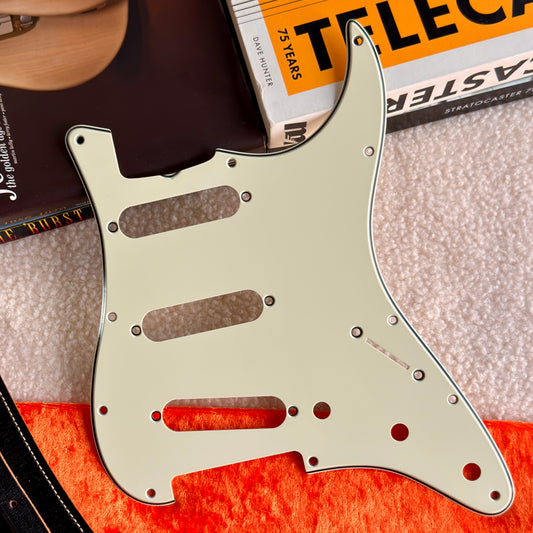 1964 Strat® Pickguard in Mint