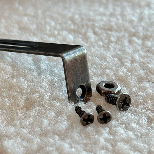 Les Paul® Nickel Pickguard Bracket • Standard
