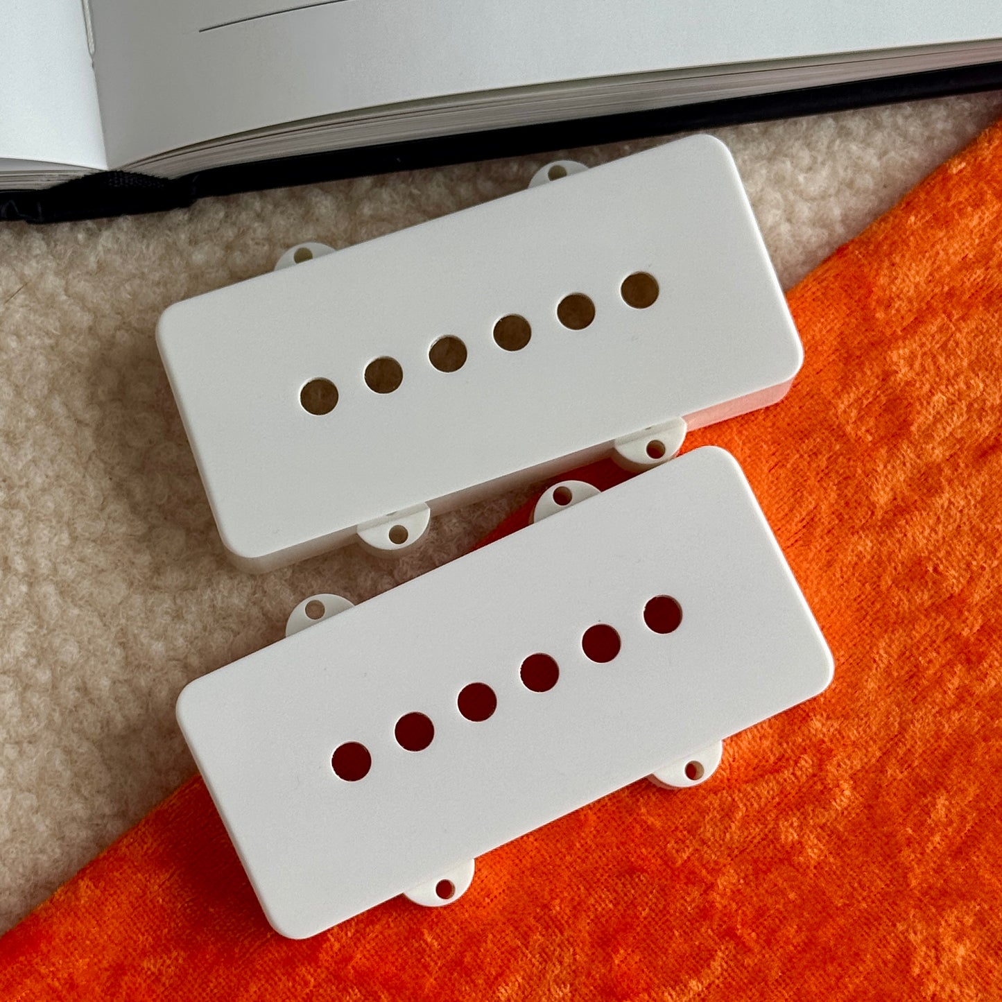 Jazzmaster® Pickup Covers in White