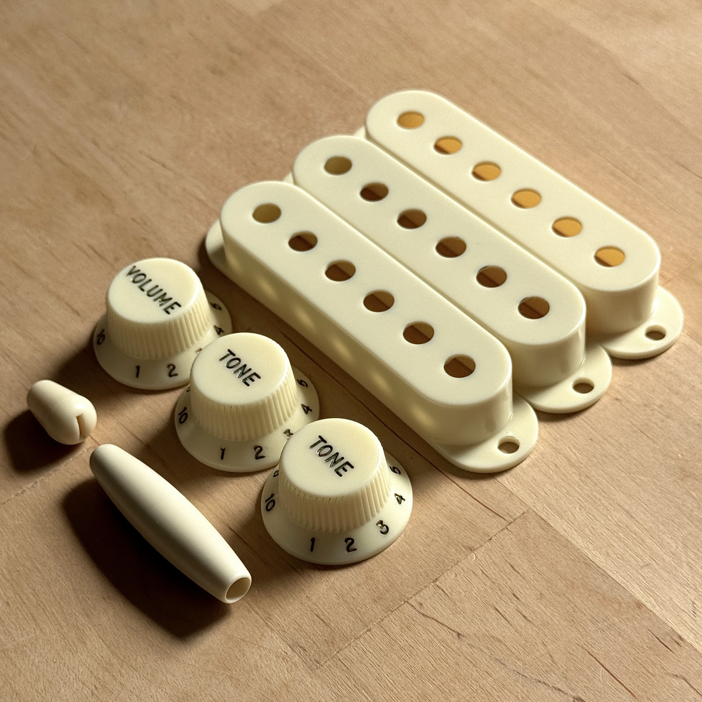 1960's Strat® Nylon Knobs, Covers & Tips