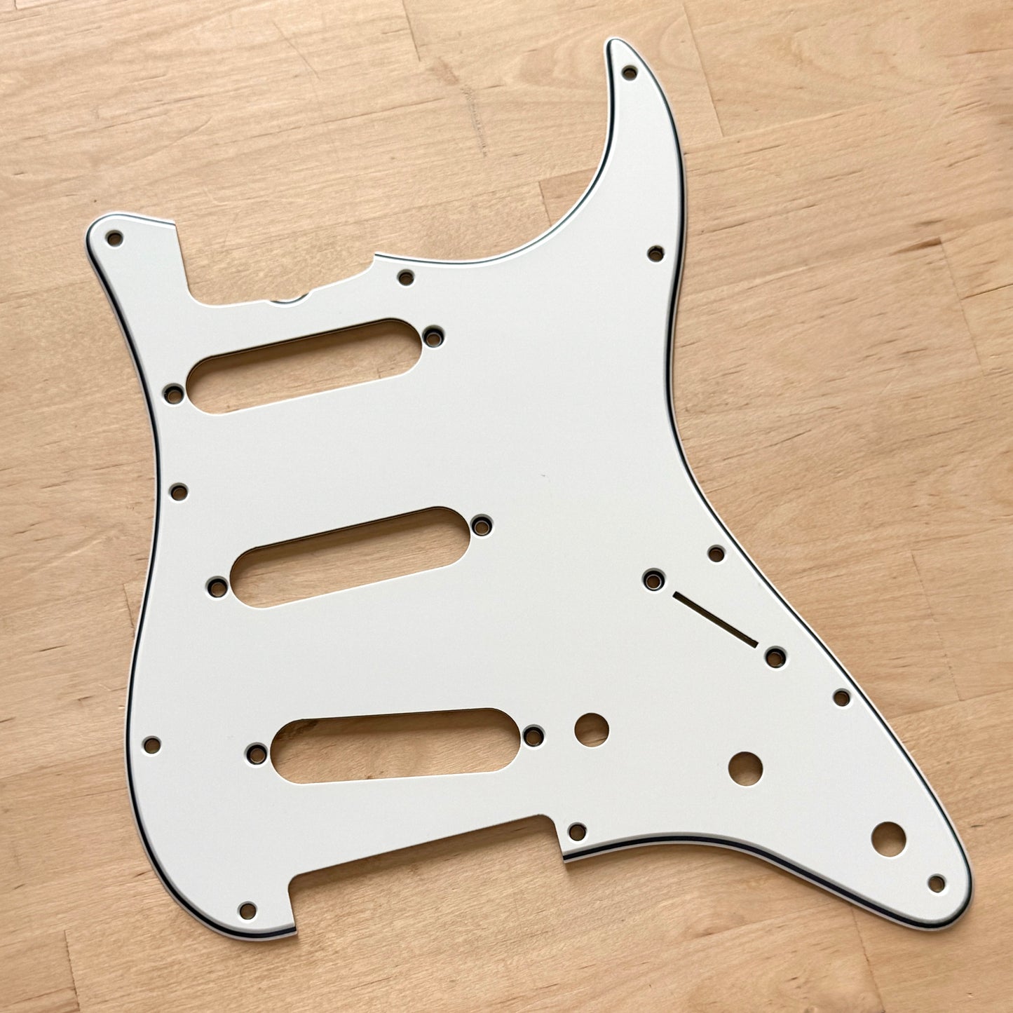 1962 Strat® Pickguard in White Parchment