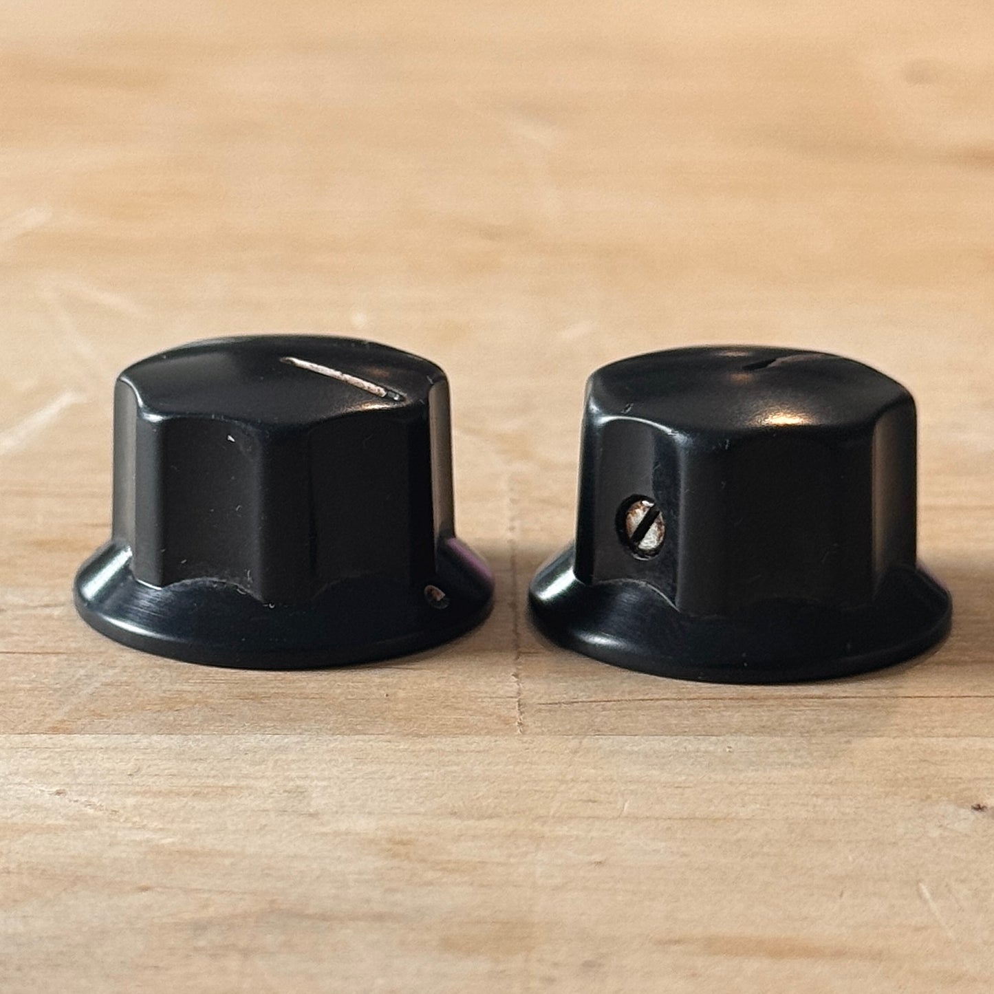 1962 Jaguar® Bakelite Knobs