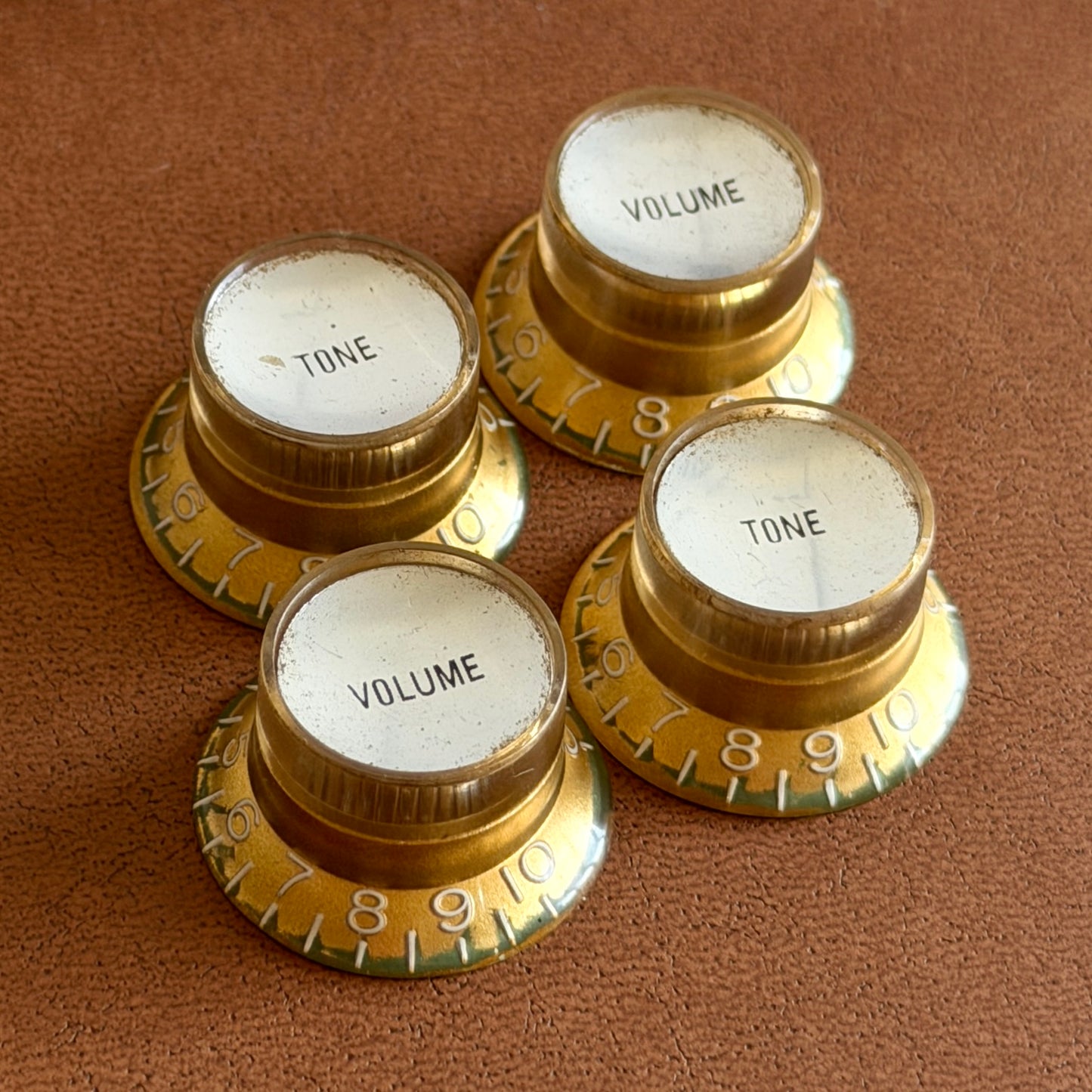 Vintage Reflektor-Drehknöpfe (Gold / Silberne Kappe)