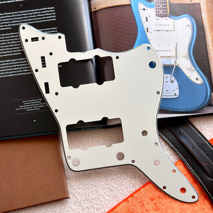 1960's Jazzmaster® Pickguard in White Parchment
