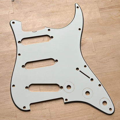 1962 Strat® Pickguard in White Parchment