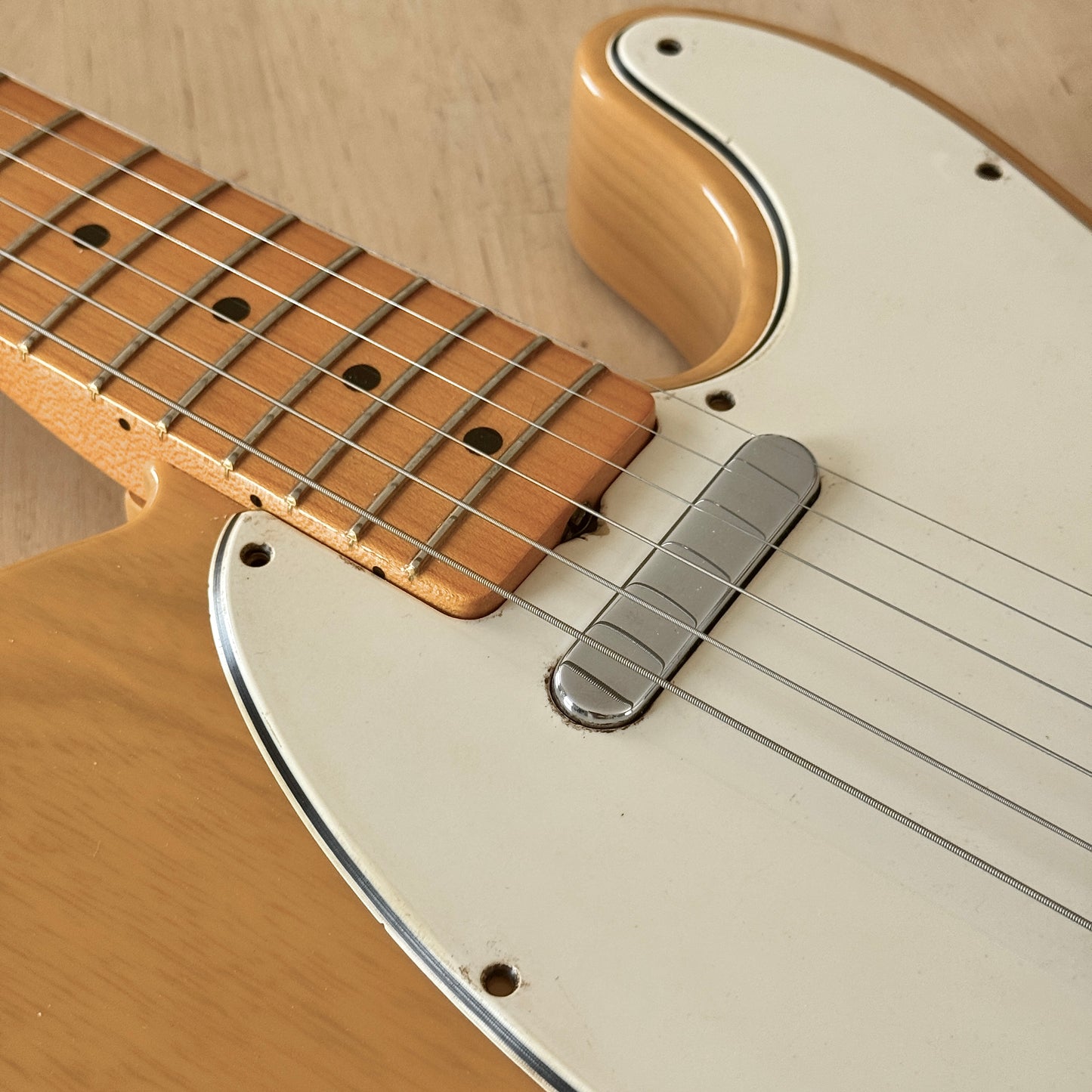 1960's Tele® Custom / Tele® Pickguard in White Parchment