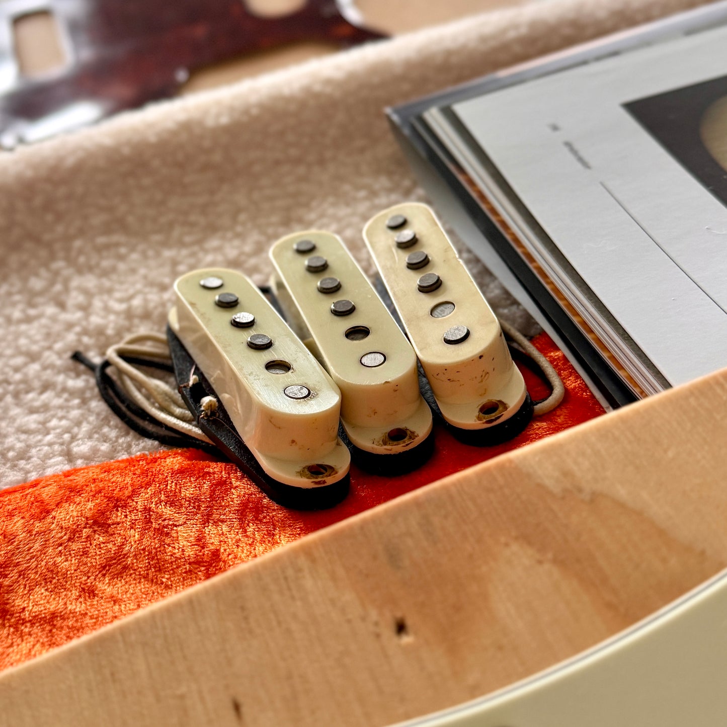 Fender Custom Shop Fat 60's Strat® Pickup Set & Aged Nylon Covers • Custom w/ COA