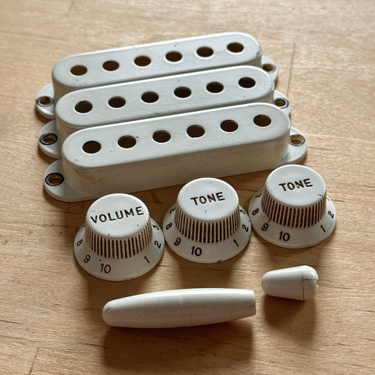 1957 Strat® Knobs, Covers & Tips (ABS Style)