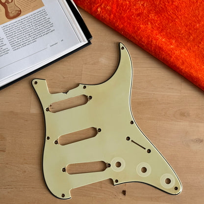 1962 Strat® Pickguard in Mint