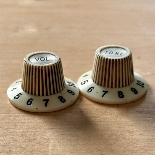 1965 Jazzmaster® Witch Hat Knobs