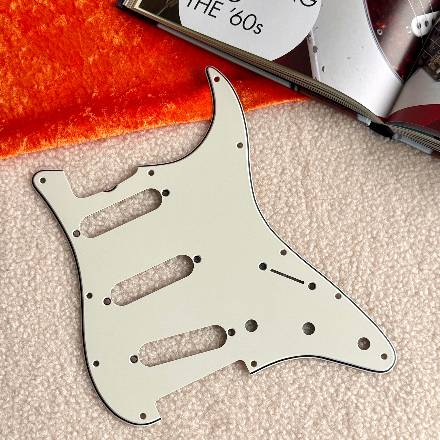 1964 Strat® Pickguard in White Parchment