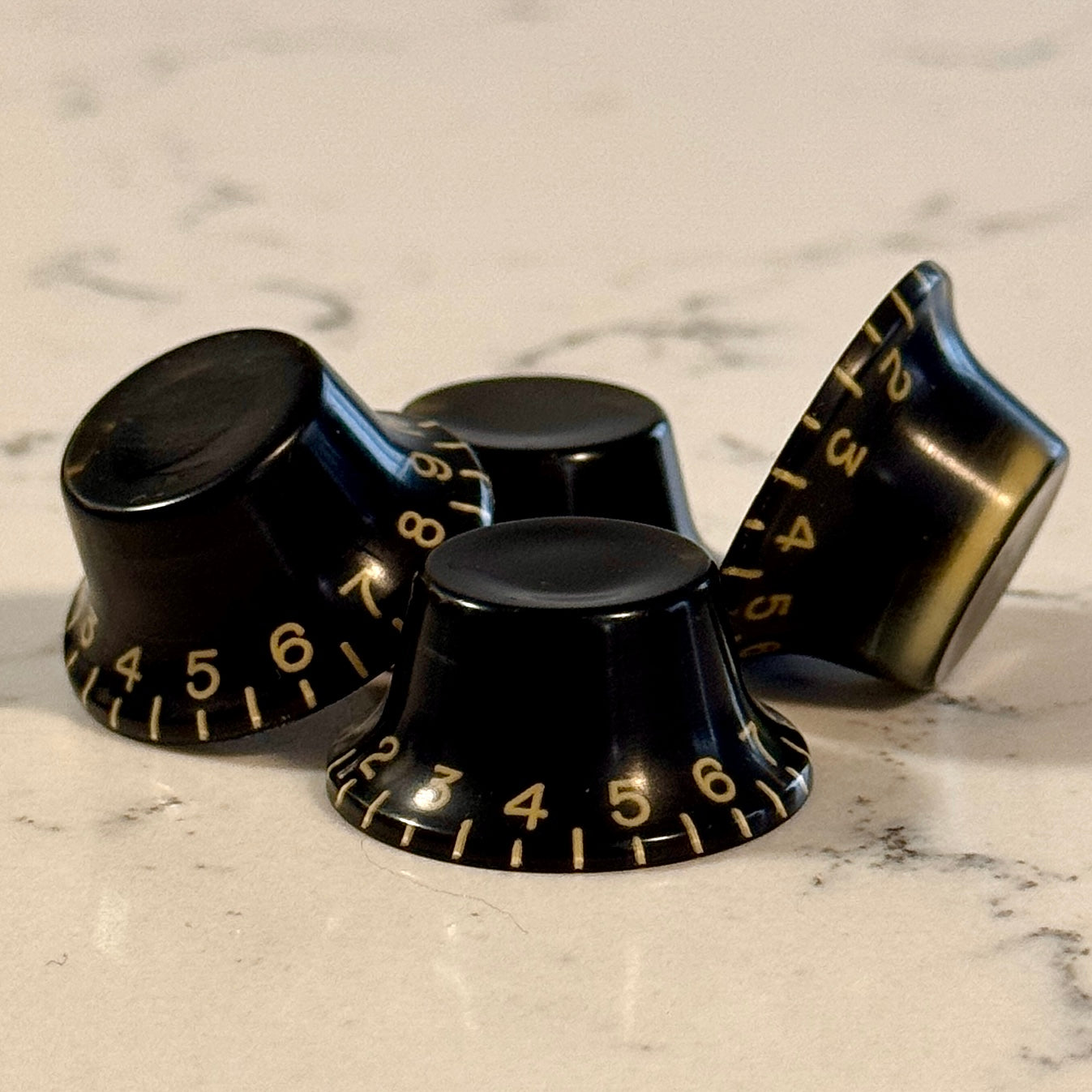 Burst • Black Bonnet Knobs (CAB)