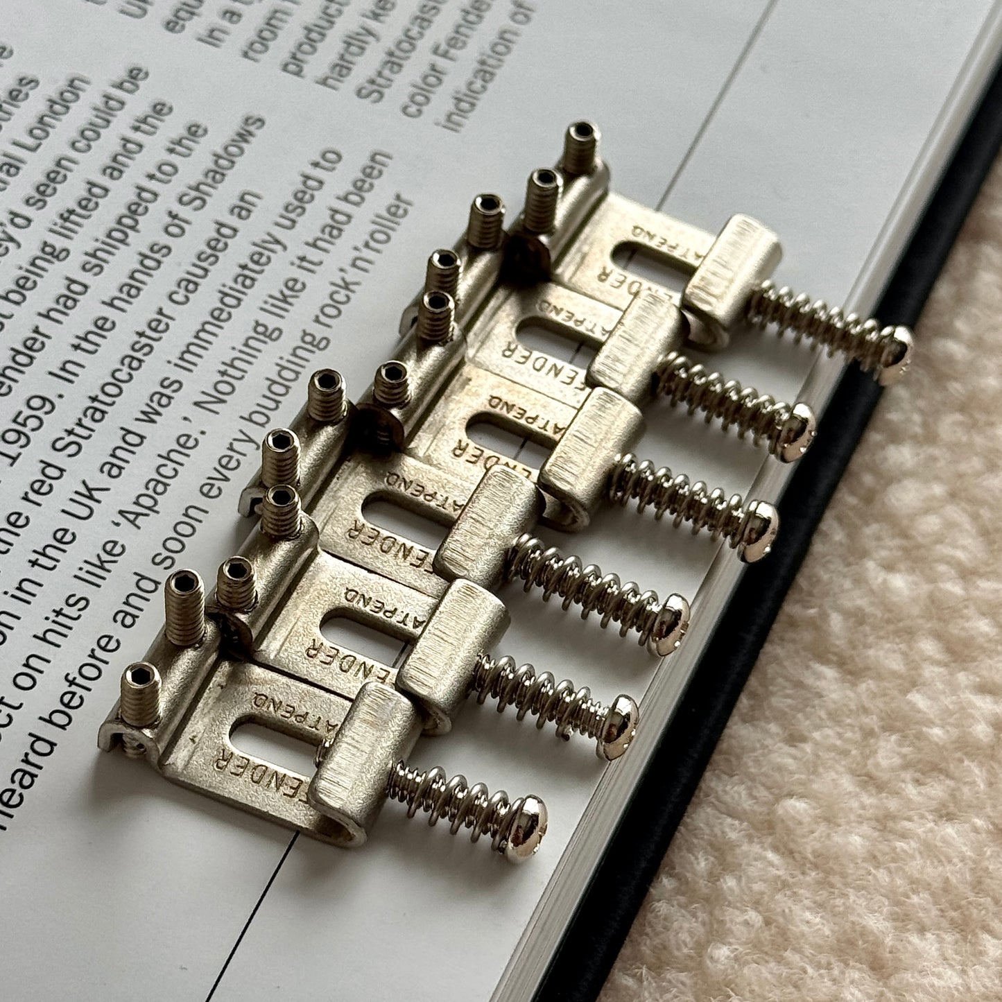 Pre-CBS • Pat Pend Strat® Saddles Replica