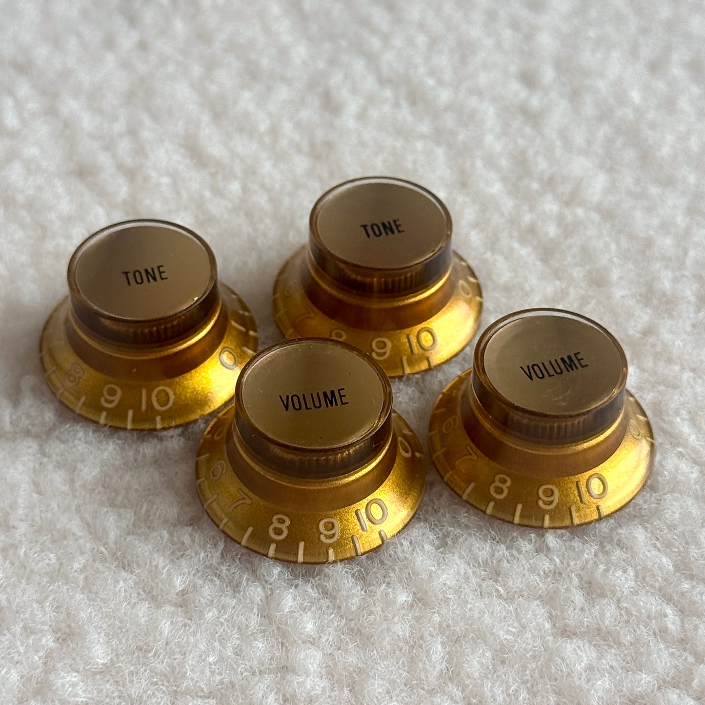 Burst • 1960 Reflector Knobs Gold/Gold (CAB)