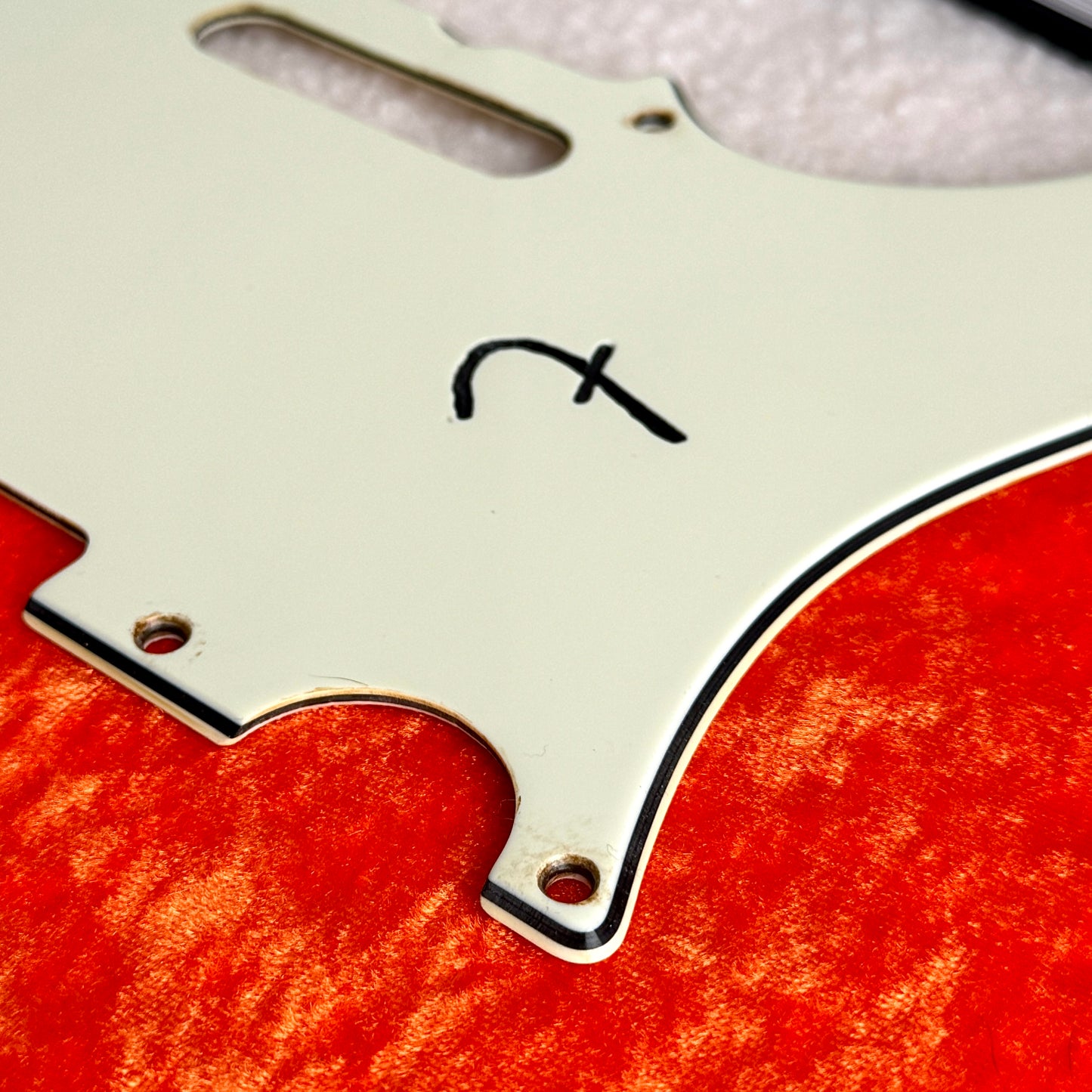 Light Aged • Frusciante "F" Pickguard • B-Stock
