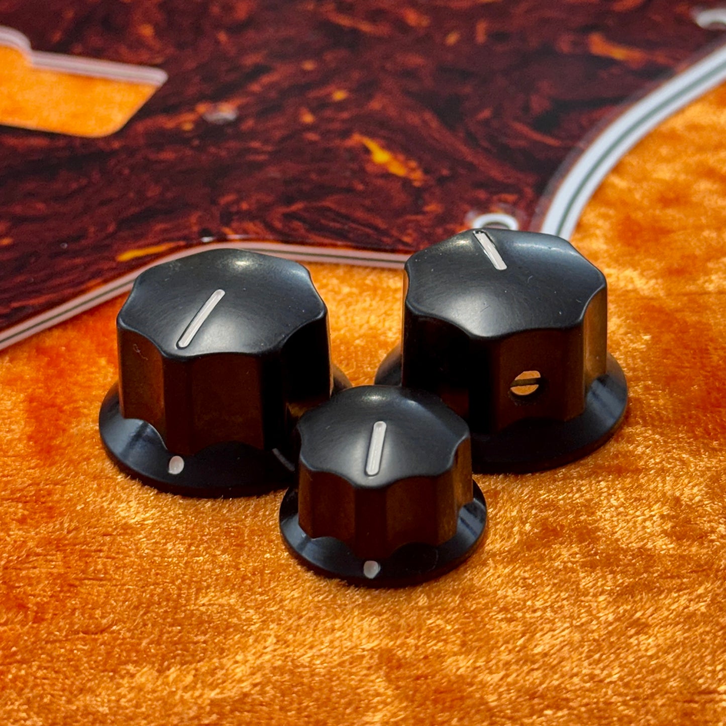 1962 Jazz Bass® Bakelite Knobs