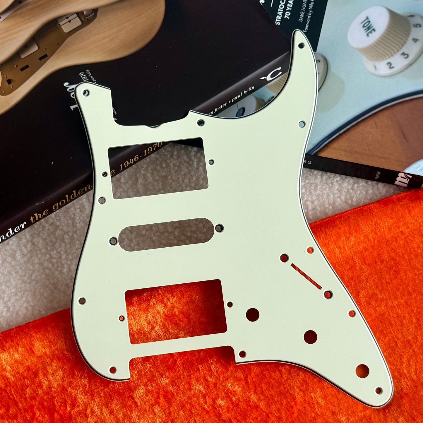 HSH Vintage Strat® Pickguard in Mint