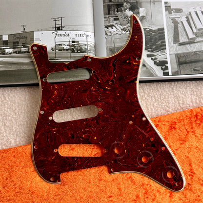 1964 Strat® セルロイドニトロアセテート製べっ甲柄ピックガード