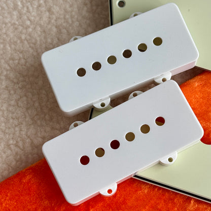 Jazzmaster® Pickup Covers in White