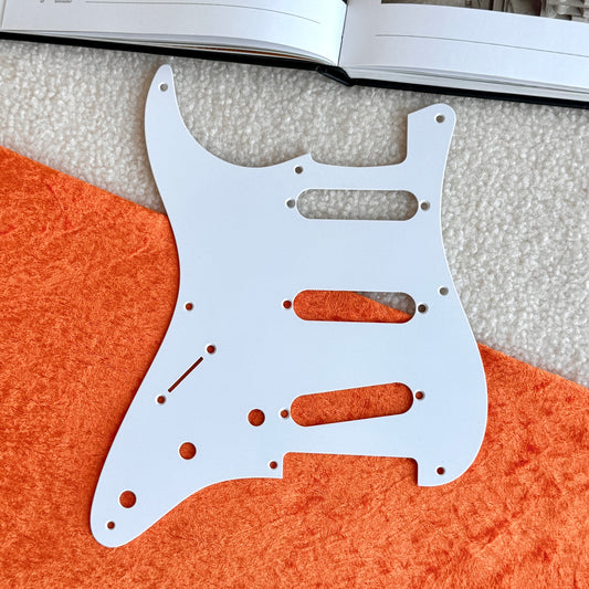 LEFTY 1957 Strat Pickguard in White